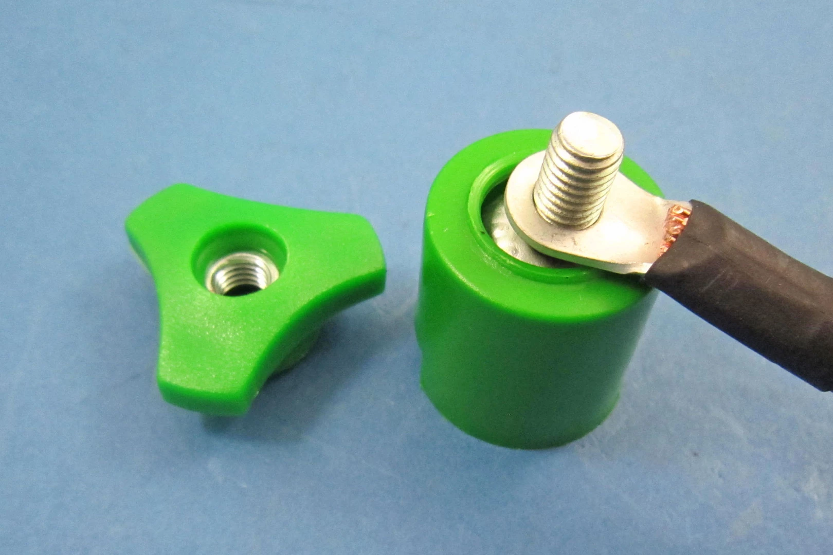 Battery Related Items > Battery Clamps & Covers - Batterieklemme
